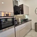 Superior Seaview Apartment
