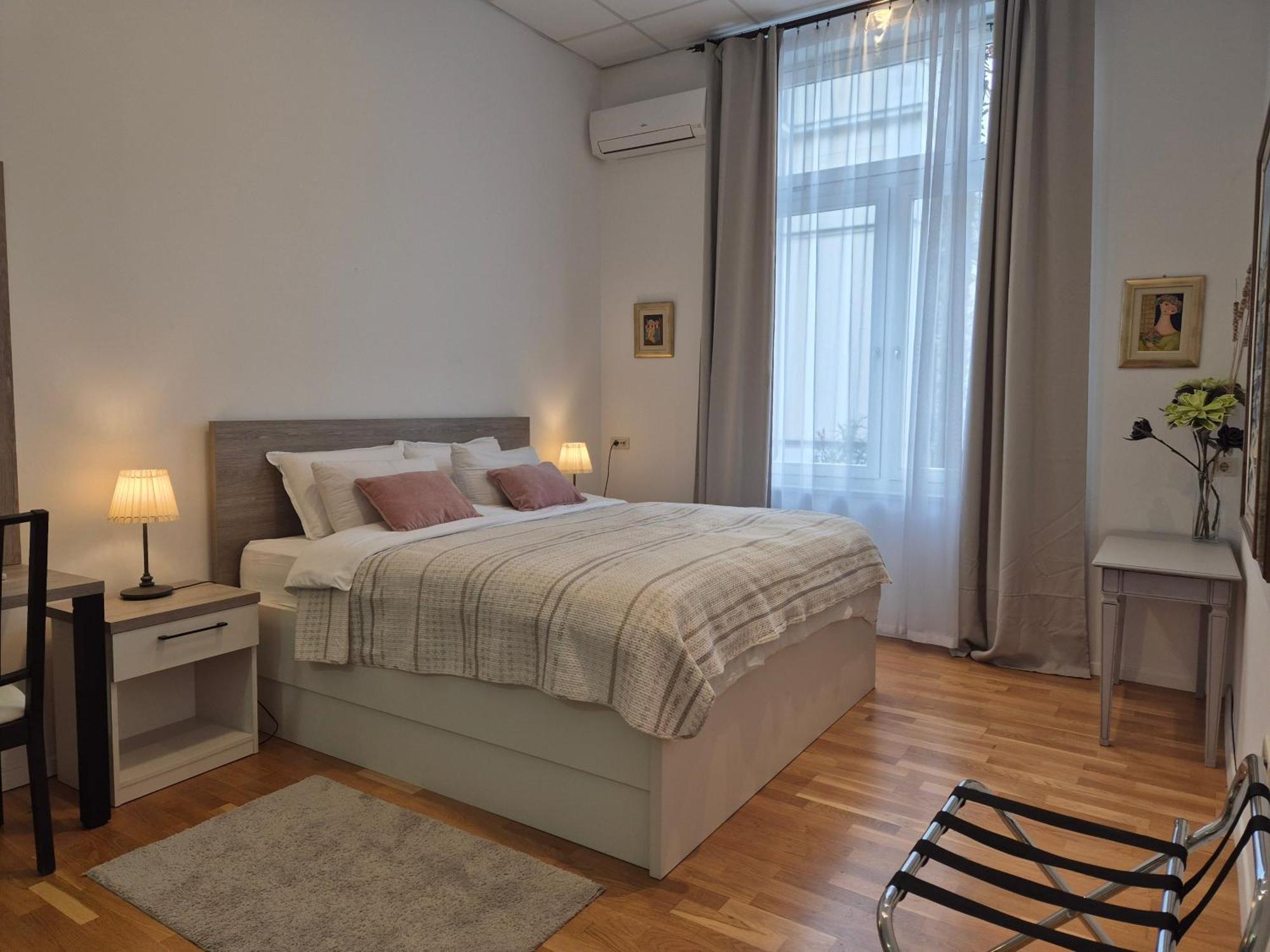 Superior Seaview Apartma